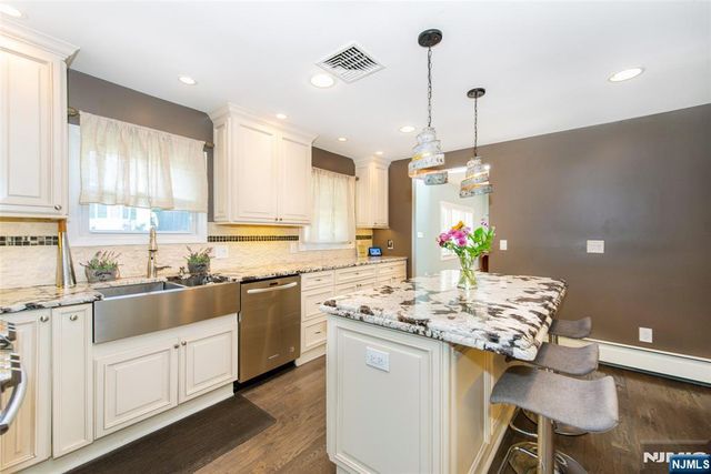 36 Ella Street, Bloomingdale, NJ 07403