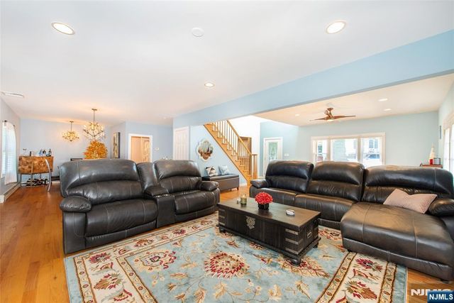 36 Ella Street, Bloomingdale, NJ 07403