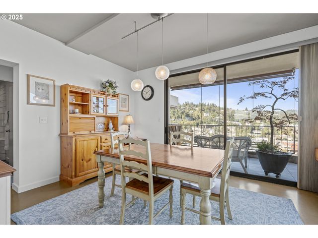 2221 Sw 1ST Ave 2122, Portland, OR 97201