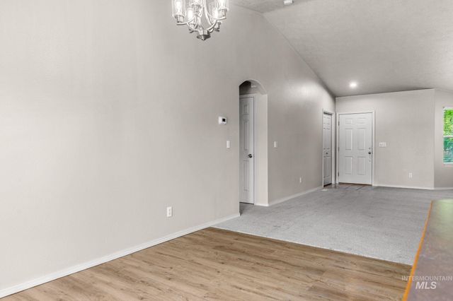 4925 W Tournament Dr, Meridian, ID 83646