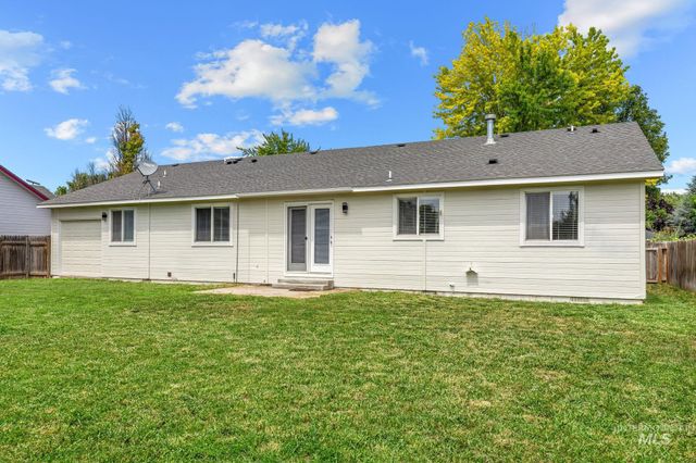 4925 W Tournament Dr, Meridian, ID 83646