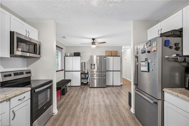 977 Shalimar Drive, Winston-salem, NC 27107