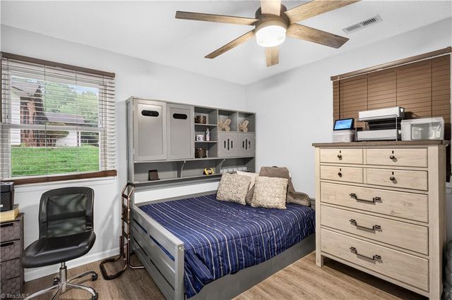 977 Shalimar Drive, Winston-salem, NC 27107