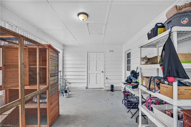 977 Shalimar Drive, Winston-salem, NC 27107