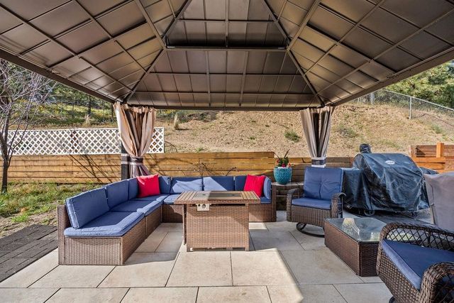 5612 N Vista Grande Dr, Otis Orchards, WA 99027