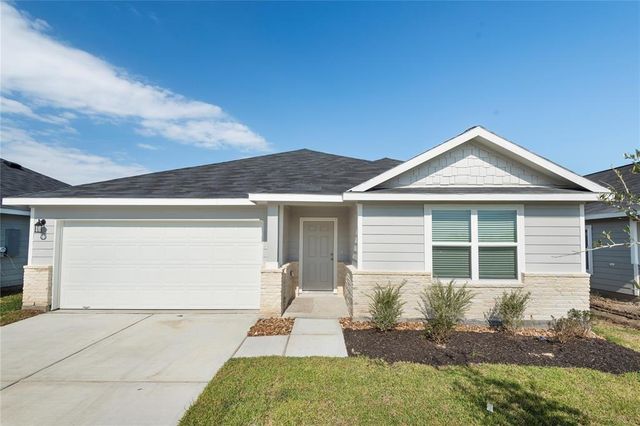 506 Oak Chase Avenue, Dayton, TX 77535