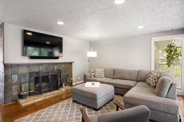 2417 E 35th Ave, Spokane, WA 99223