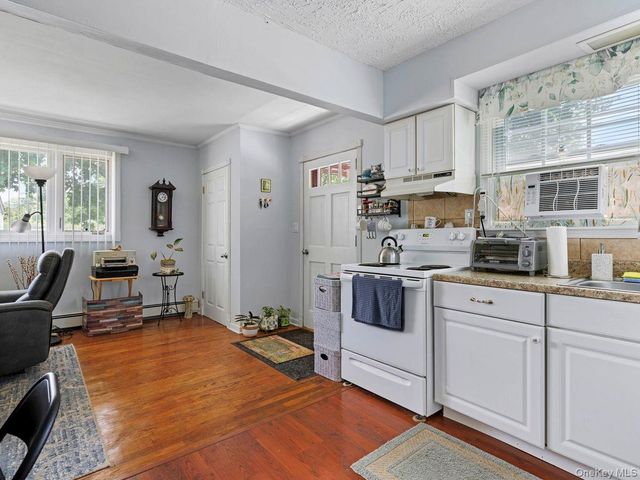 105 S Chapel Hill Road, Highland, NY 12528