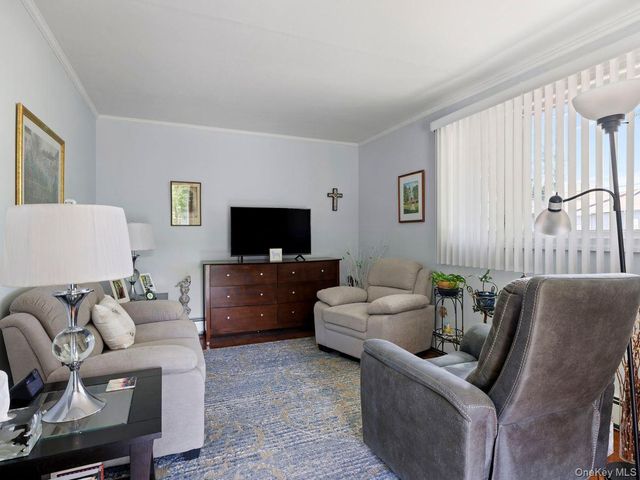 105 S Chapel Hill Road, Highland, NY 12528