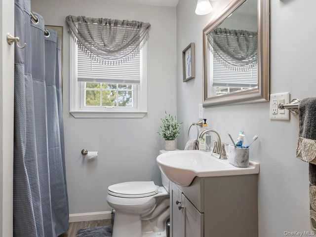 105 S Chapel Hill Road, Highland, NY 12528