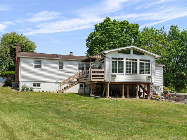 105 S Chapel Hill Road, Highland, NY 12528