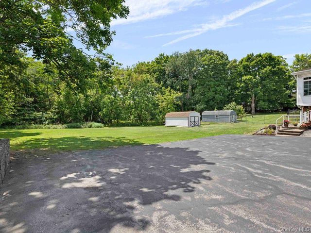 105 S Chapel Hill Road, Highland, NY 12528