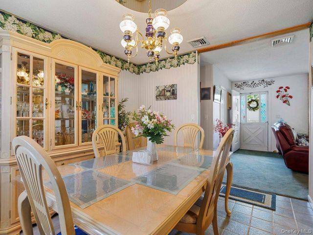105 S Chapel Hill Road, Highland, NY 12528