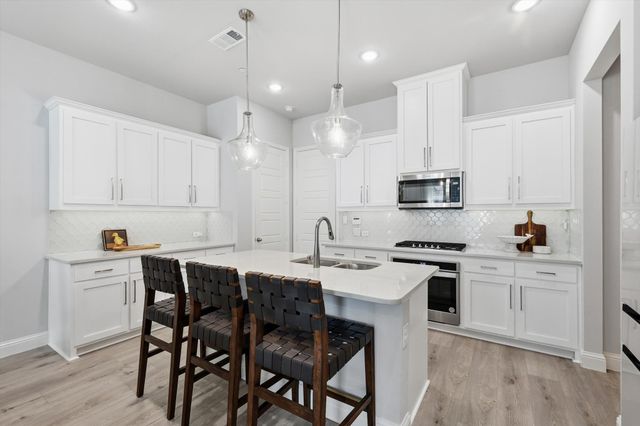 12952 Wymeth Drive, Farmers Branch, TX 75234