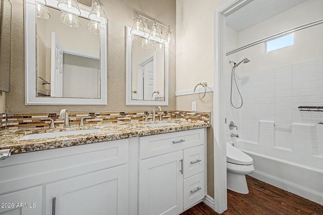 245 E SMOKE TREE Road, Gilbert, AZ 85296