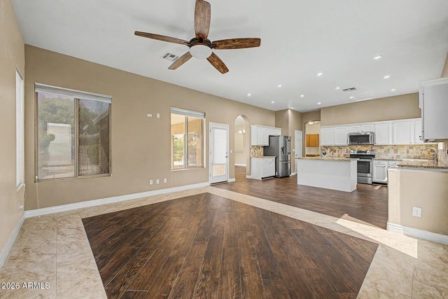 245 E SMOKE TREE Road, Gilbert, AZ 85296