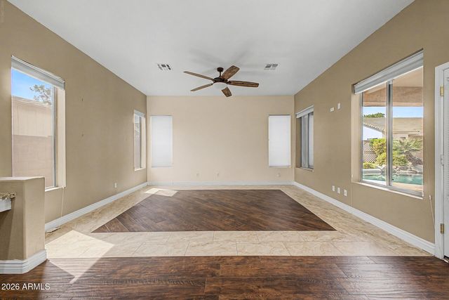 245 E SMOKE TREE Road, Gilbert, AZ 85296