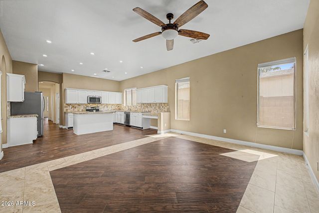 245 E SMOKE TREE Road, Gilbert, AZ 85296