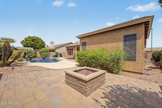 245 E SMOKE TREE Road, Gilbert, AZ 85296