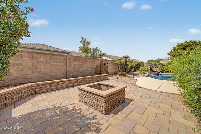 245 E SMOKE TREE Road, Gilbert, AZ 85296