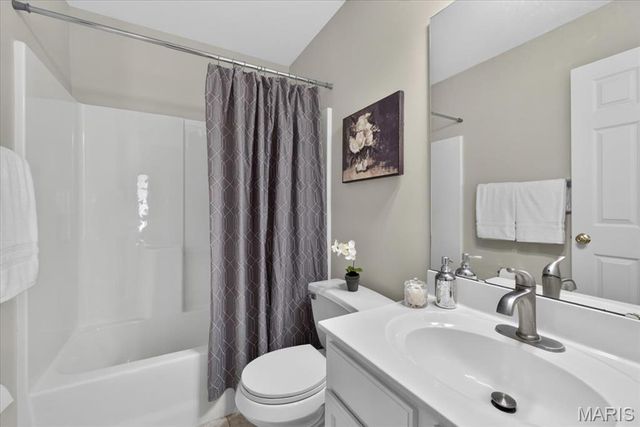 14 Thoreau Court, O'fallon, MO 63366