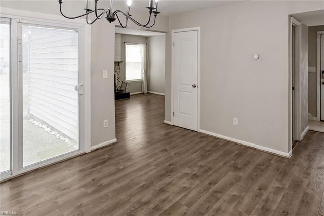 5900 Blackpoole LN, Virginia Beach, VA 23462