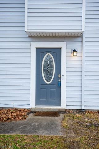 5900 Blackpoole LN, Virginia Beach, VA 23462