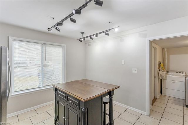 5900 Blackpoole LN, Virginia Beach, VA 23462