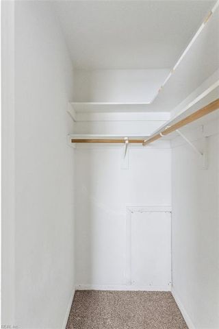 5900 Blackpoole LN, Virginia Beach, VA 23462