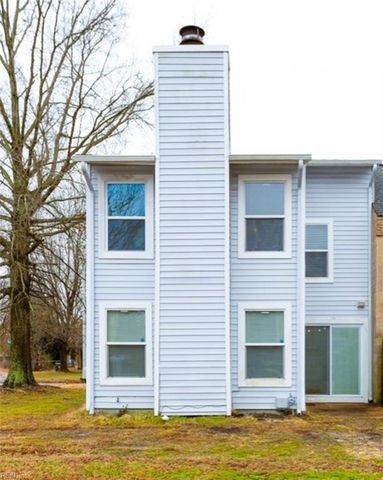 5900 Blackpoole LN, Virginia Beach, VA 23462