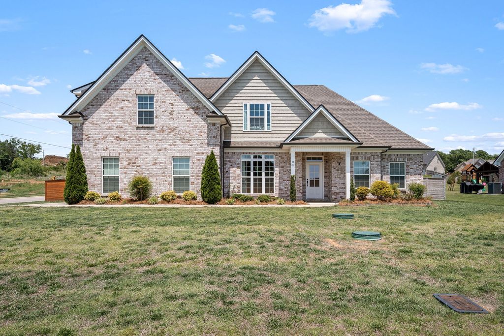 203 Canter Rd, Lascassas, TN 37085