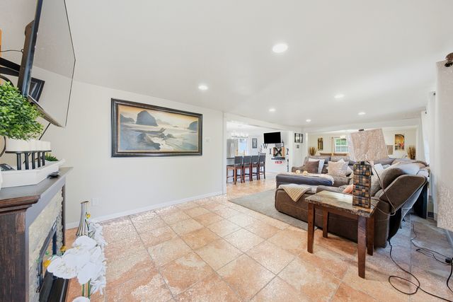 1124 Gael Drive, Joliet, IL 60435