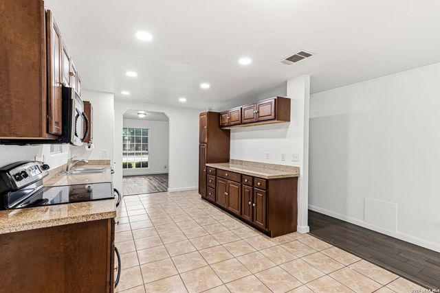 7230 Carriage Fern, San Antonio, TX 78249