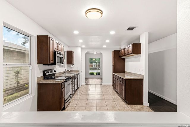 7230 Carriage Fern, San Antonio, TX 78249