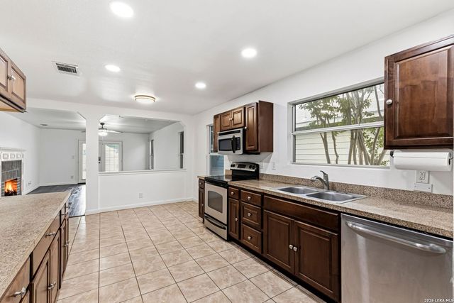 7230 Carriage Fern, San Antonio, TX 78249