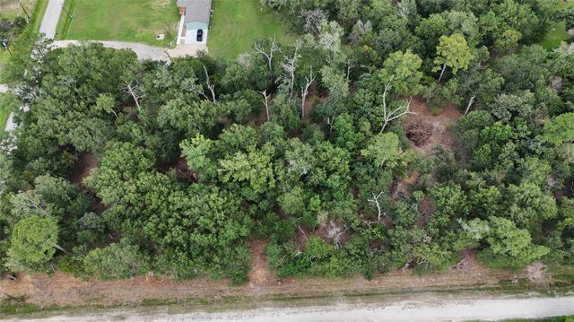 780 County Road 450, Dayton, TX 77535