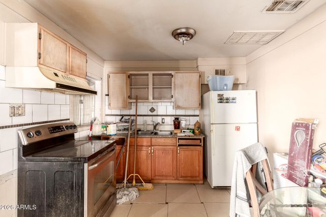 4039 W TONTO Street, Phoenix, AZ 85009