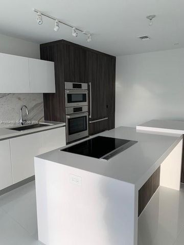 851 NE 1st Ave 2110, Miami, FL 33132