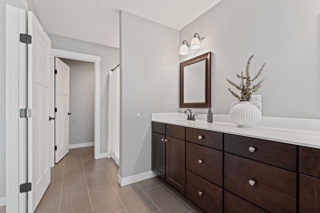 2260 Starburst Drive SW, Rochester, MN 55902