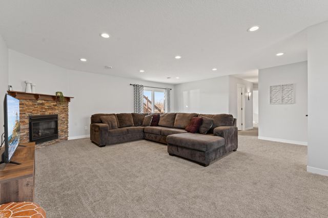 2260 Starburst Drive SW, Rochester, MN 55902