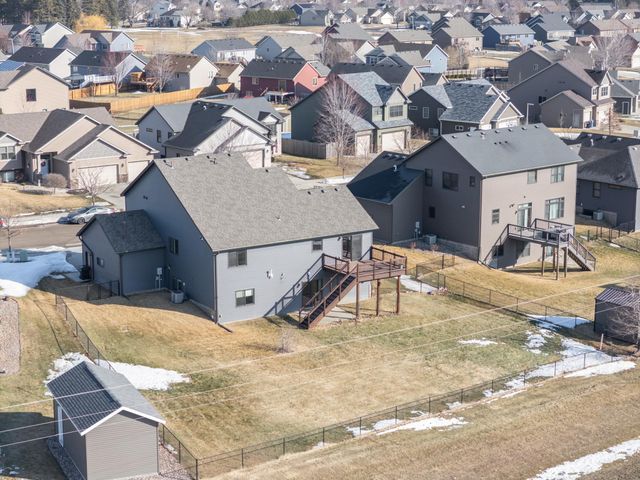 2260 Starburst Drive SW, Rochester, MN 55902