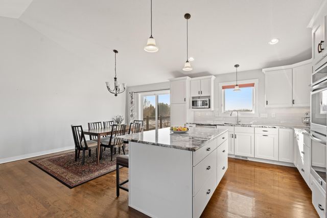 2260 Starburst Drive SW, Rochester, MN 55902