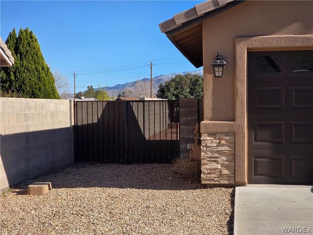 2092 Roy Rogers Way, Kingman, AZ 86409