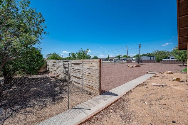 4100 N Skylark Road, Kingman, AZ 86409