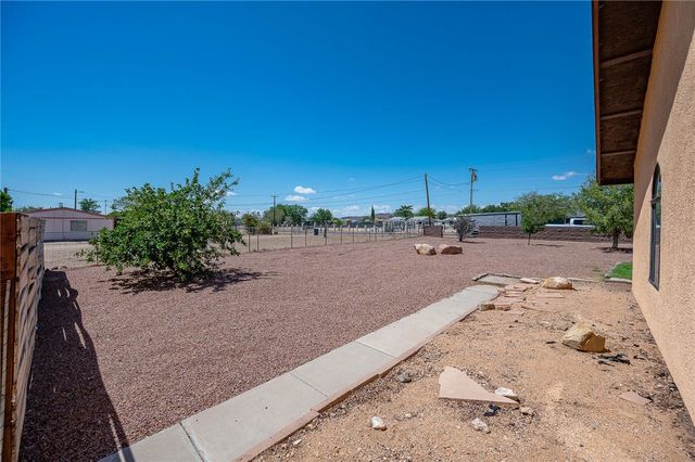 4100 N Skylark Road, Kingman, AZ 86409