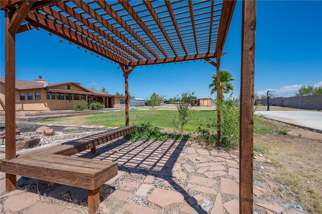 4100 N Skylark Road, Kingman, AZ 86409