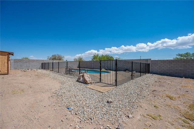 4100 N Skylark Road, Kingman, AZ 86409