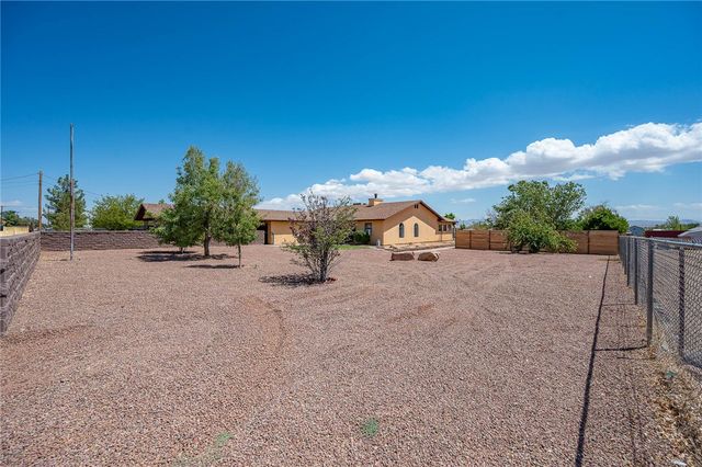 4100 N Skylark Road, Kingman, AZ 86409
