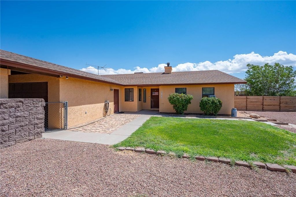 4100 N Skylark Road, Kingman, AZ 86409