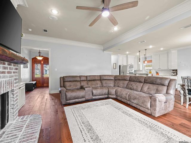 19910 Stone Hill Dr, Denham Springs, LA 70726